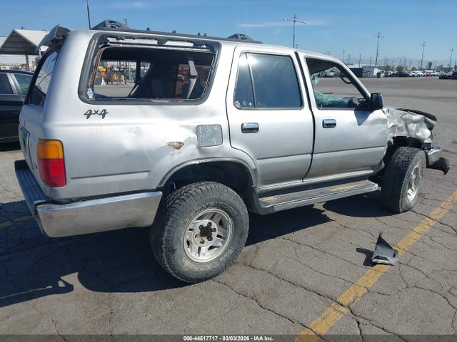 1994 TOYOTA 4RUNNER JT3VN39W5R8058222 Photo 3