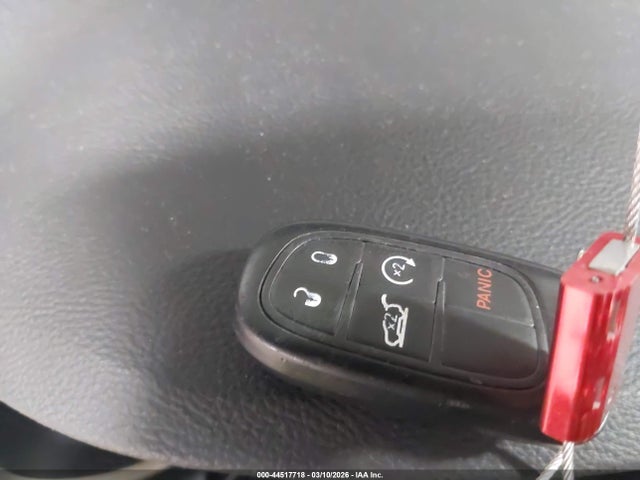 2015 Jeep Cherokee Latitude მანქანა იყიდება აუქციონზე, vin: 1C4PJMCBXFW648905, აუქციონის ნომერი: 44517718