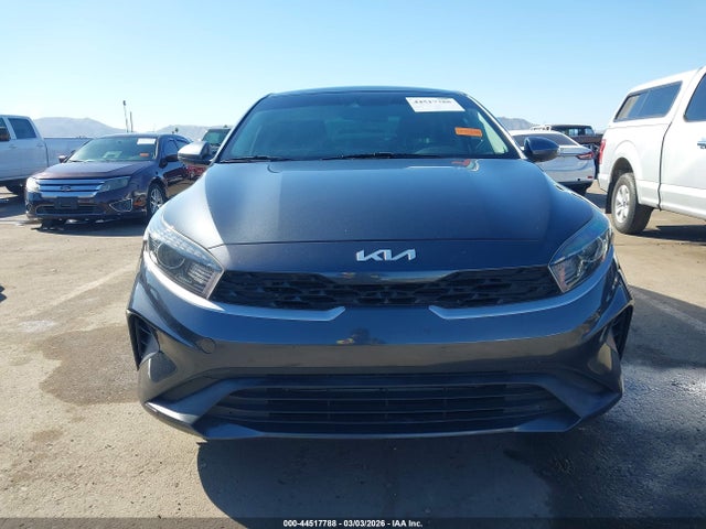 3KPF24AD9NE427852 KIA Forte Lxs