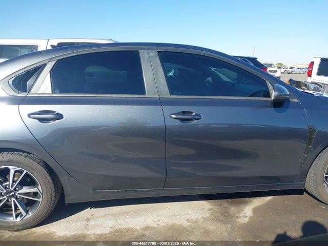 3KPF24AD9NE427852 KIA Forte Lxs