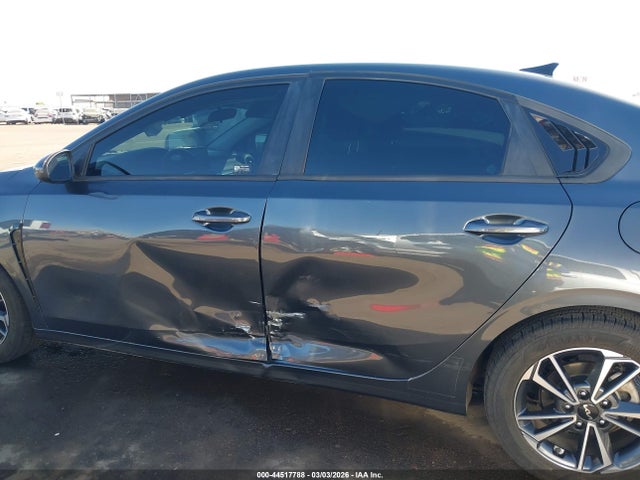 3KPF24AD9NE427852 KIA Forte Lxs