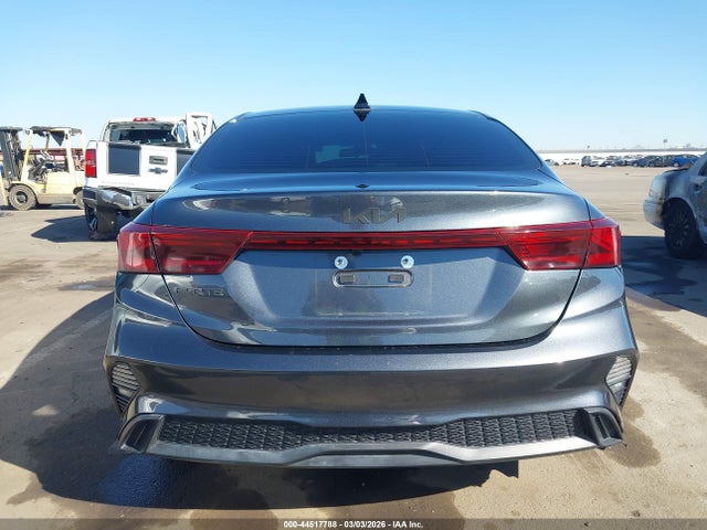 3KPF24AD9NE427852 KIA Forte Lxs