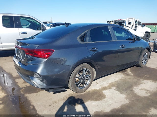 3KPF24AD9NE427852 KIA Forte Lxs