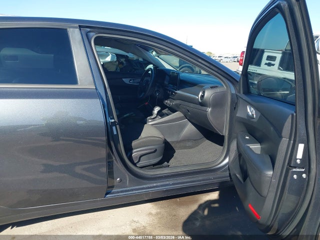 3KPF24AD9NE427852 KIA Forte Lxs
