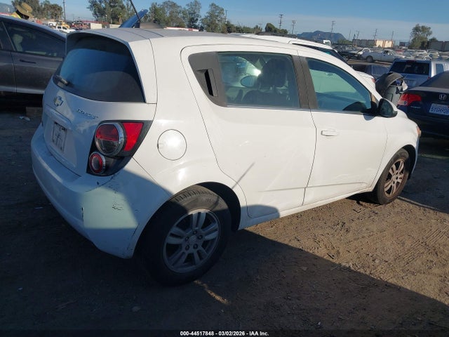 1G1JC6SH0F4121543 Chevrolet Sonic Lt Auto