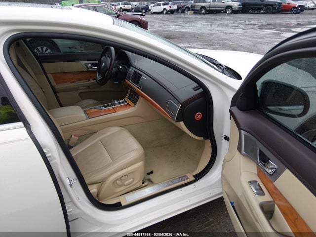 Продажа на аукционе авто 2010 Jaguar Xf, vin: SAJWA0FA1AHR70595, номер лота: 44517868