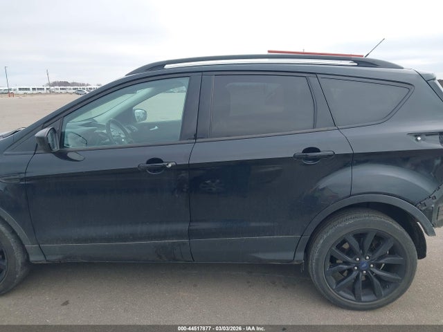 1FMCU9GDXHUB12030 Ford ESCAPE SE