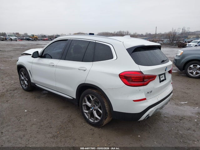2020 BMW X3 5UXTY5C06L9D58381 Photo 2