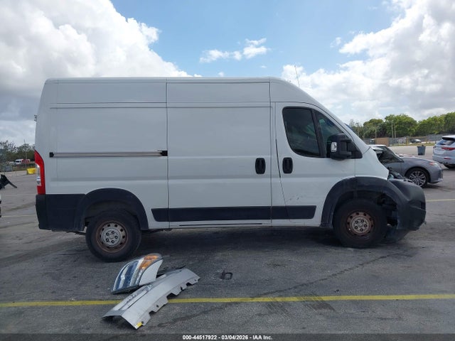 2018 Ram Promaster 2500 High Roof 136 Wb მანქანა იყიდება აუქციონზე, vin: 3C6TRVCG9JE113017, აუქციონის ნომერი: 44517922