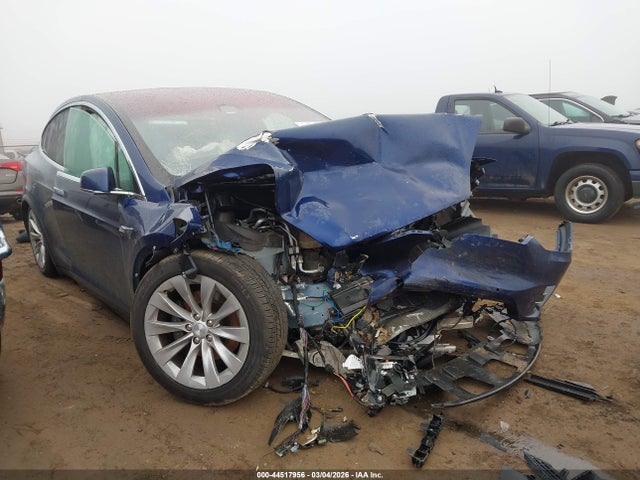 44517956 :رقم المزاد ، 5YJXCBE2XJF103294 vin ، 2018 Tesla Model X 100d/75d/p100d مزاد بيع