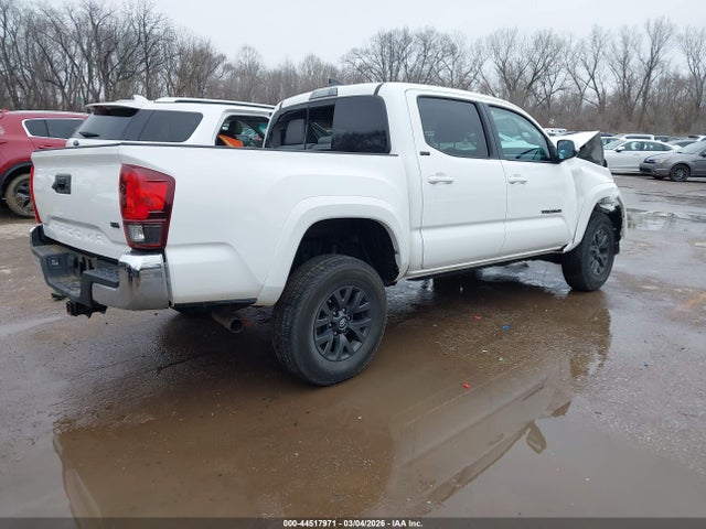 2021 TOYOTA TACOMA 5TFAZ5CN5MX097367 Photo 3