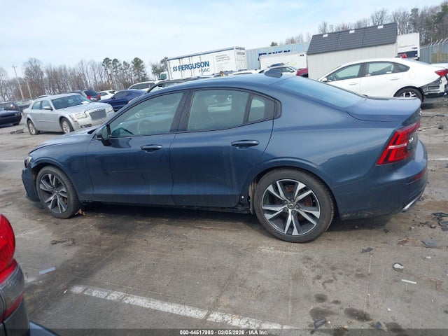44517980 :رقم المزاد ، 7JR102FM9KG006370 vin ، 2019 Volvo S60 T5 R-design مزاد بيع