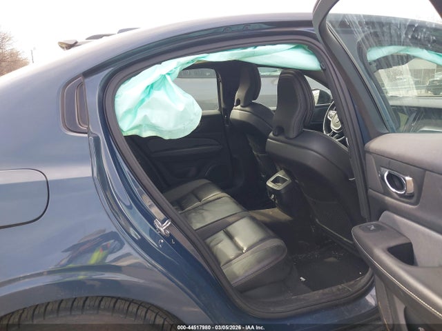 44517980 :رقم المزاد ، 7JR102FM9KG006370 vin ، 2019 Volvo S60 T5 R-design مزاد بيع