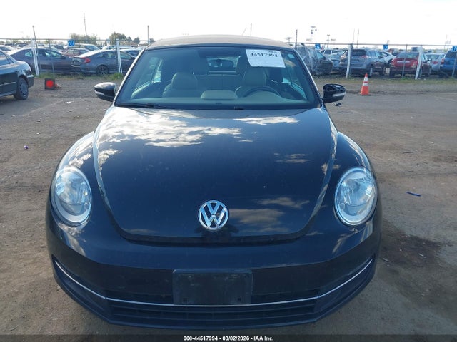 3VW5L7AT5EM823135 Volkswagen Beetle 2.0l Tdi
