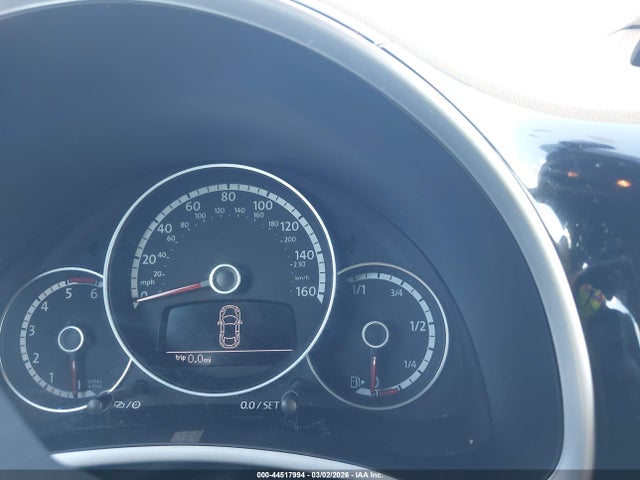 3VW5L7AT5EM823135 Volkswagen Beetle 2.0l Tdi