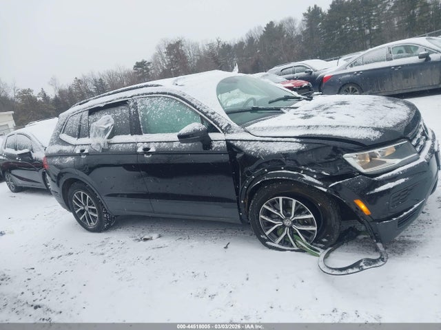 Продаж на аукціоні авто 2019 Volkswagen Tiguan 2.0t Se/2.0t Sel/2.0t Sel R-line/2.0t Sel R-line Black, vin: 3VV2B7AX8KM183236, номер лоту: 44518005