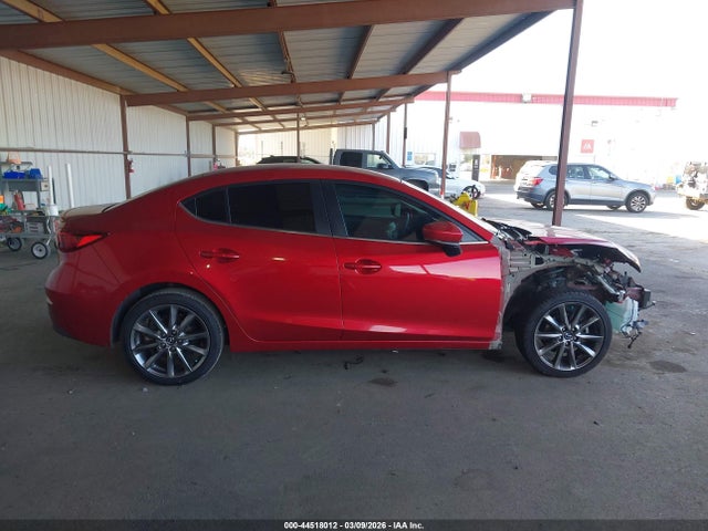 3MZBN1V36JM183175 Mazda Mazda3 Touring