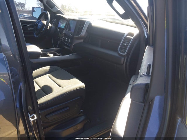 44518045 :رقم المزاد ، 1C6RREFMXLN289360 vin ، 2020 Ram 1500 Big Horn  4x2 5'7 Box مزاد بيع