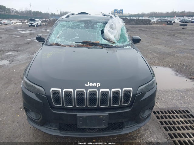 44518076 :رقم المزاد ، 1C4PJMLB3MD115609 vin ، 2021 Jeep Cherokee Latitude Plus 4x4 مزاد بيع