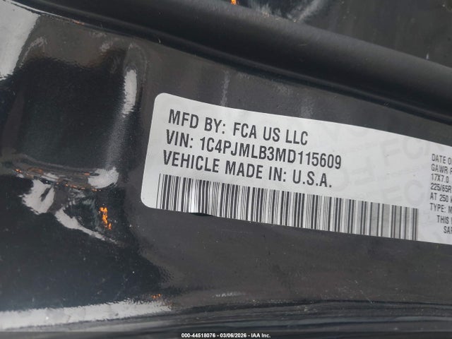 44518076 :رقم المزاد ، 1C4PJMLB3MD115609 vin ، 2021 Jeep Cherokee Latitude Plus 4x4 مزاد بيع