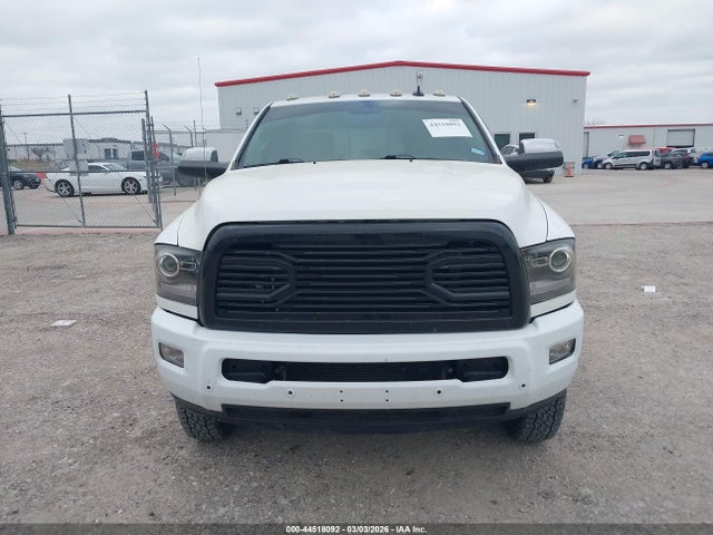 44518092 :رقم المزاد ، 3C63RRJLXHG566164 vin ، 2017 Ram 3500 Laramie  4x4 8' Box مزاد بيع
