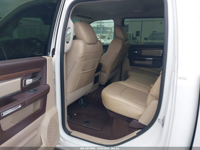 44518092 :رقم المزاد ، 3C63RRJLXHG566164 vin ، 2017 Ram 3500 Laramie  4x4 8' Box مزاد بيع