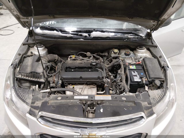1G1PA5SH3F7135235 Chevrolet Cruze Ls Auto