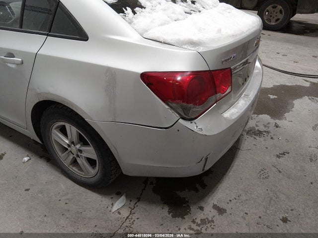 1G1PA5SH3F7135235 Chevrolet Cruze Ls Auto