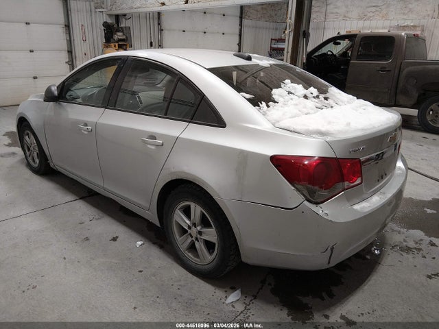 1G1PA5SH3F7135235 Chevrolet Cruze Ls Auto