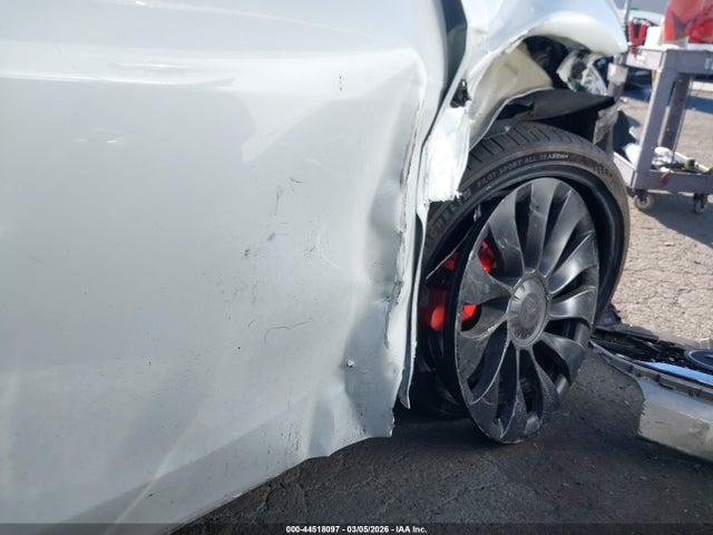 7SAYGDEF9NF551011 Tesla Model Y Performance Dual Motor All-wheel Drive