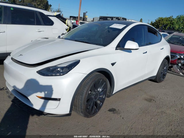 7SAYGDEF9NF551011 Tesla Model Y Performance Dual Motor All-wheel Drive