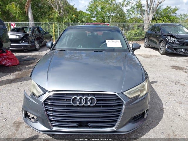 44518117 :رقم المزاد ، WAUAUGFF7H1040964 vin ، 2017 Audi A3 2.0t Premium مزاد بيع