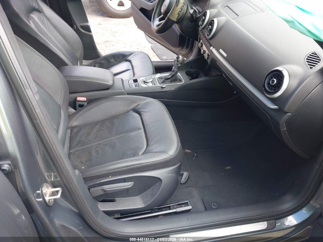 2017 AUDI A3 WAUAUGFF7H1040964 Photo 4