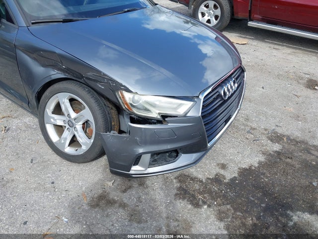 2017 AUDI A3 WAUAUGFF7H1040964 Photo 5