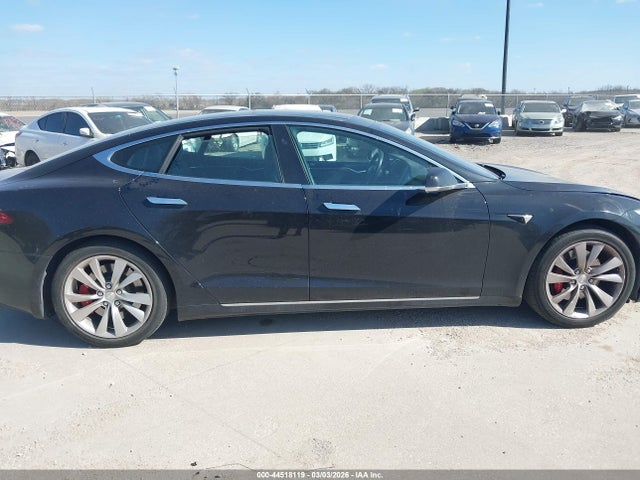 44518119 :رقم المزاد ، 5YJSA1E24HF202830 vin ، 2017 Tesla Model S 100d/60d/75d/90d/p100d مزاد بيع
