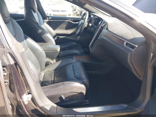 44518119 :رقم المزاد ، 5YJSA1E24HF202830 vin ، 2017 Tesla Model S 100d/60d/75d/90d/p100d مزاد بيع