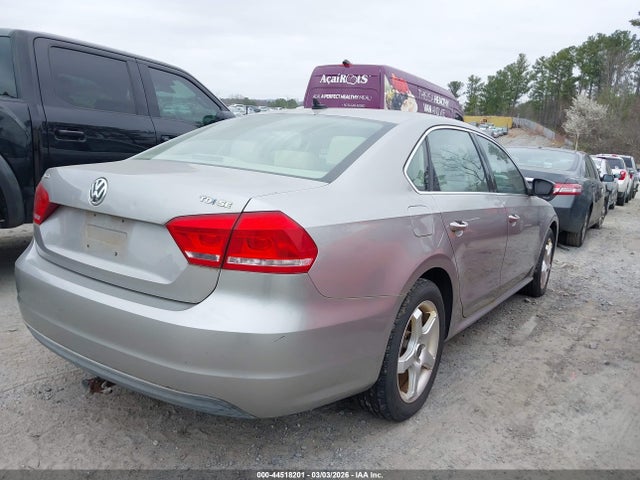 Aukcja sprzedaży 2012 Volkswagen Passat 2.0l Tdi Se, vin: 1VWBN7A33CC075156, numer aukcji: 44518201