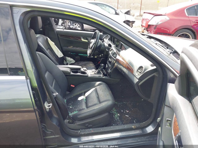 44518231 :رقم المزاد ، WDDGF8AB5EA959378 vin ، 2014 Mercedes-benz C 300 Sport 4matic مزاد بيع