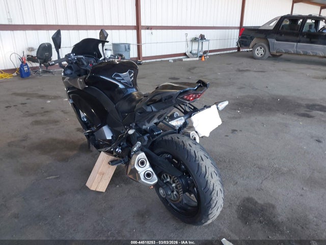 JKAZXCW17HA005247 Kawasaki Zx1000 W