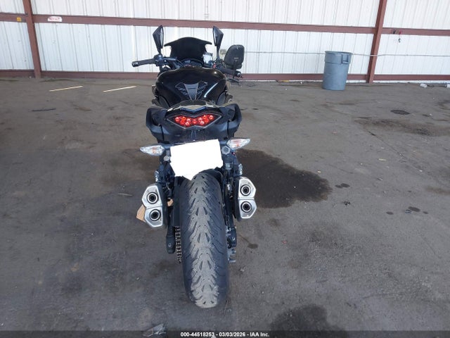 JKAZXCW17HA005247 Kawasaki Zx1000 W