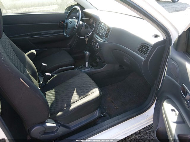 2008 HYUNDAI ACCENT KMHCN36C88U069486 Photo 4
