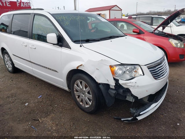 44518294 :رقم المزاد ، 2C4RC1BG9FR610606 vin ، 2015 Chrysler Town & Country Touring مزاد بيع