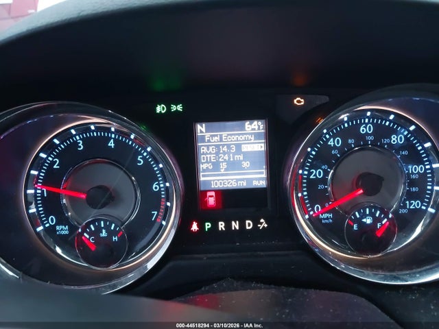 44518294 :رقم المزاد ، 2C4RC1BG9FR610606 vin ، 2015 Chrysler Town & Country Touring مزاد بيع