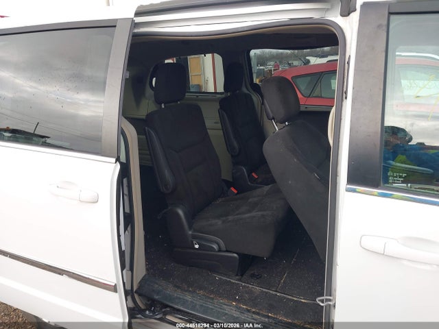 44518294 :رقم المزاد ، 2C4RC1BG9FR610606 vin ، 2015 Chrysler Town & Country Touring مزاد بيع