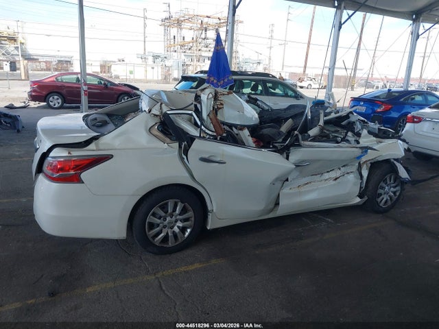 Nissan Altima 2.5 S 2015 1N4AL3AP1FN326402 Image 13