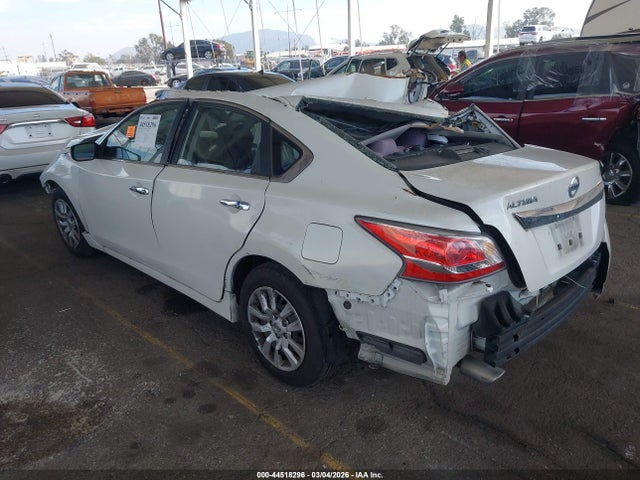 Nissan Altima 2.5 S 2015 1N4AL3AP1FN326402 Image 3