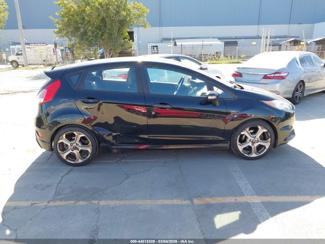 Ford FIESTA ST 2017 3FADP4GX9HM116741 Image 13