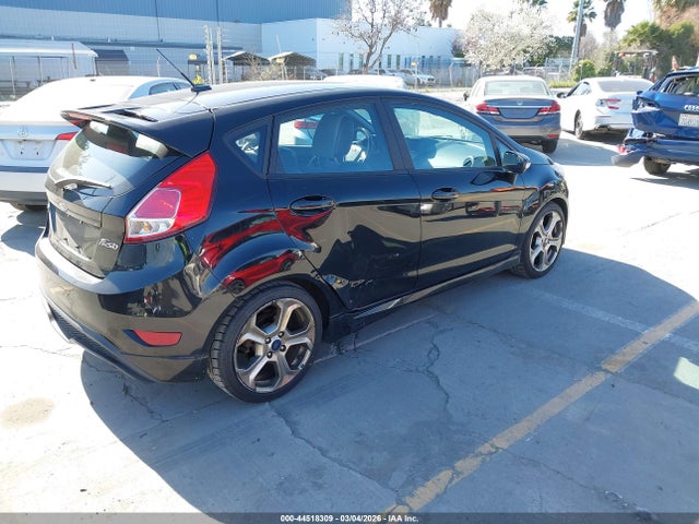Ford FIESTA ST 2017 3FADP4GX9HM116741 Image 4