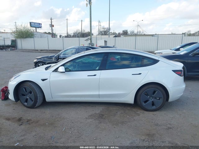 44518322 :رقم المزاد ، 5YJ3E1EA0NF376566 vin ، 2022 Tesla Model 3 Rear-wheel Drive مزاد بيع