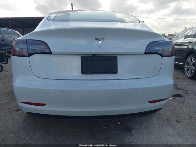 44518322 :رقم المزاد ، 5YJ3E1EA0NF376566 vin ، 2022 Tesla Model 3 Rear-wheel Drive مزاد بيع